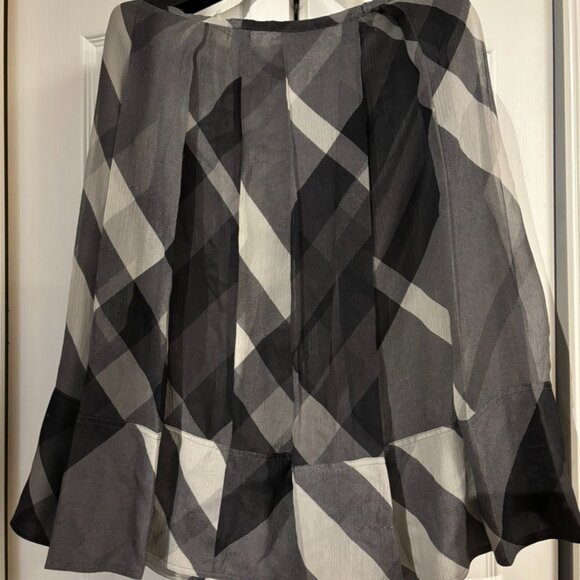 Burberry silk skirt size 36 - Picture 2 of 6